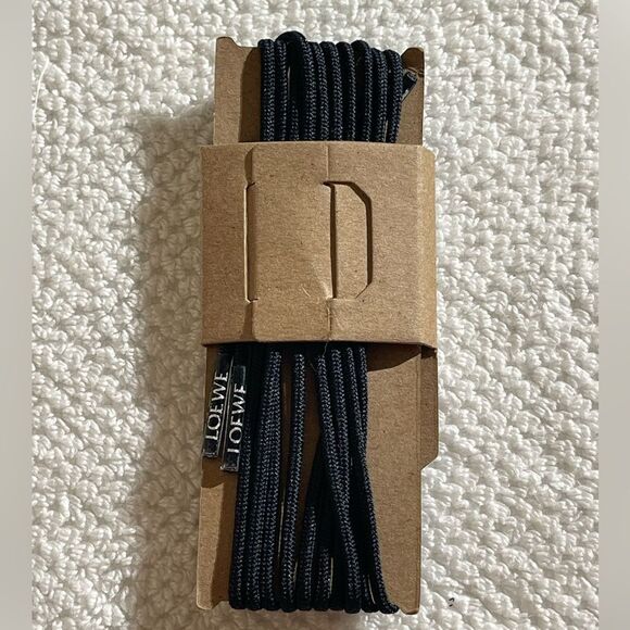 On X Loewe laces - Picture 2 of 2